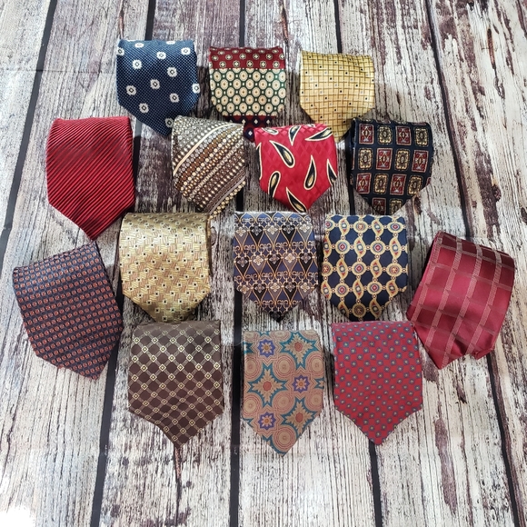 HUGE TIE LOT